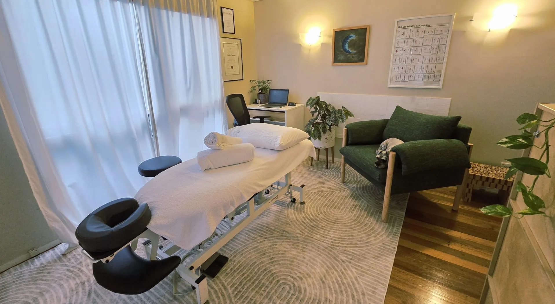 Carrie's calm, welcoming treatment room in Frankston South
